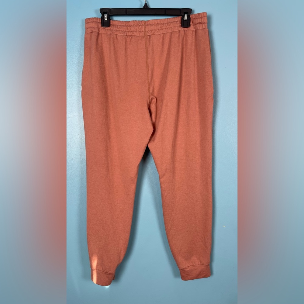 VUORI DAILY HALO JOGGERS SIZE LARGE - Picture 4 of 6